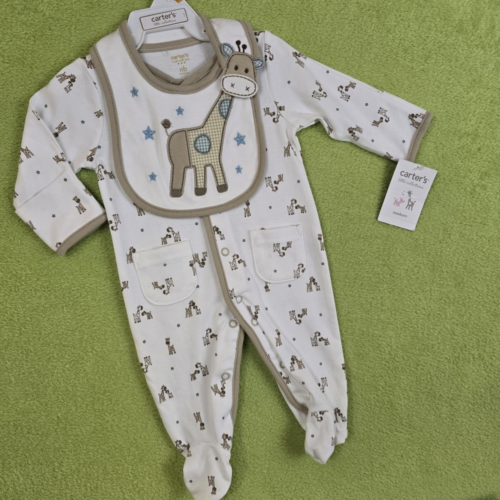 NWT 3-6M Baby BOYS FOOTIE + BIB Carter's Cream + Brown Giraffe Print (Q1)